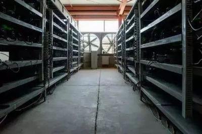 Efficient and sustainable mining farms